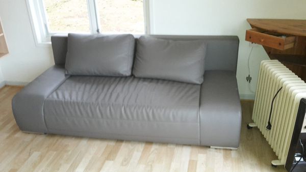 Couch (002)